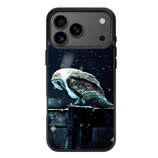 Barn Owl Tyto Alba in Snow iPhone 17 Pro Max Case